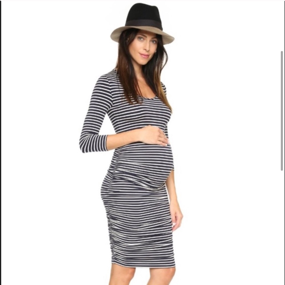 Ingrid & Isabel 3/4 Sleeve Shirred Dress